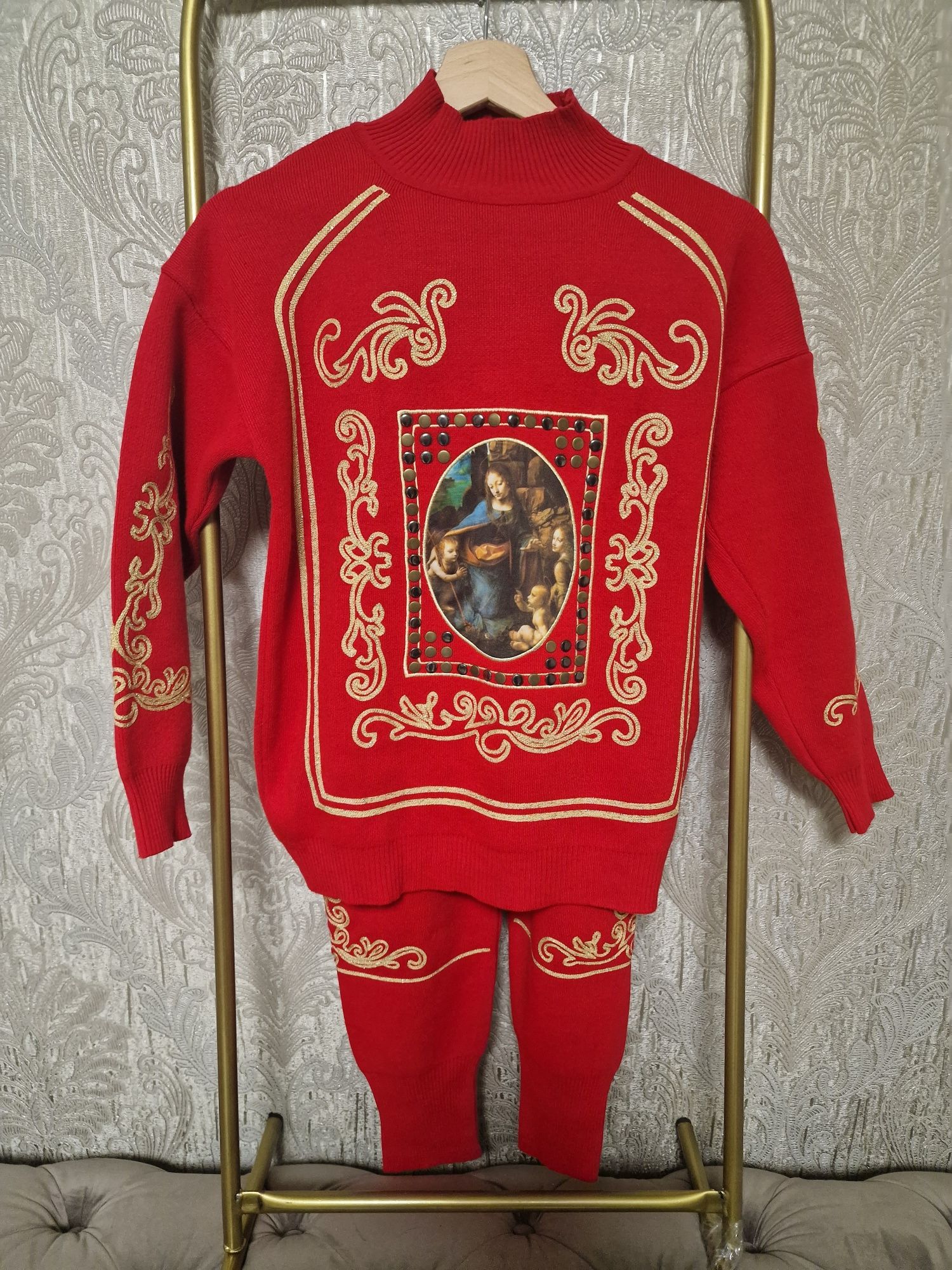 Compleu Dolce gabbana S-M dama!