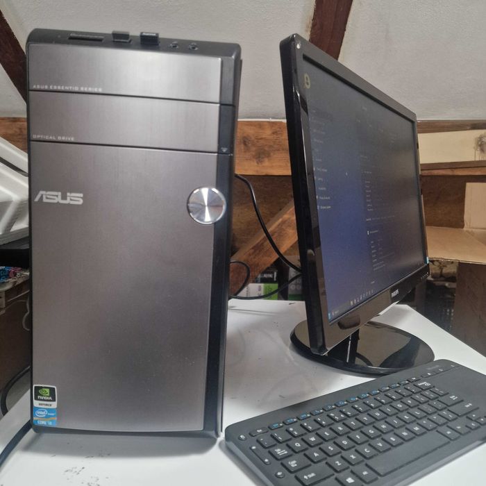 Calculator PC ASUS – Intel Core i3, NVIDIA 2GB, monitor Philips
