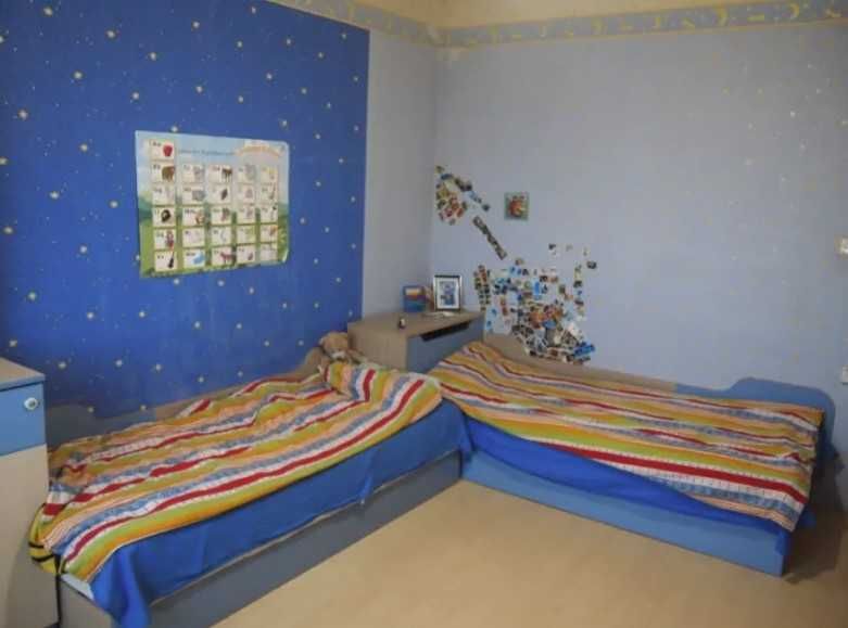 Тристаен апартамент в  Левски Г