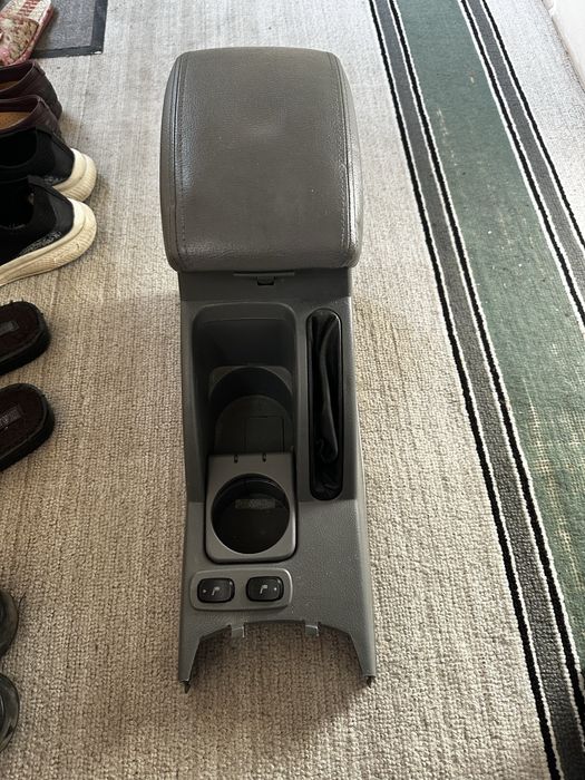 Продам центральный консоль от жентры. Gentra bar konsol sotiladi.