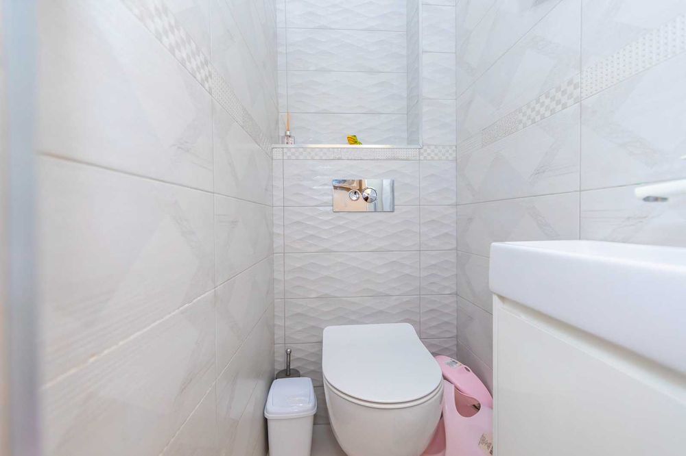 Дава се под наем Четиристаен апартамент в София, Изток - 115 кв.м за 350 € - Снимка #13