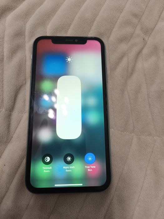 iPhone 11. 64г. .