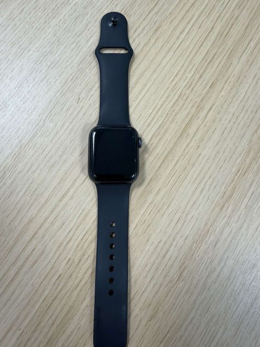 Apple Watch Series 5 (GPS)