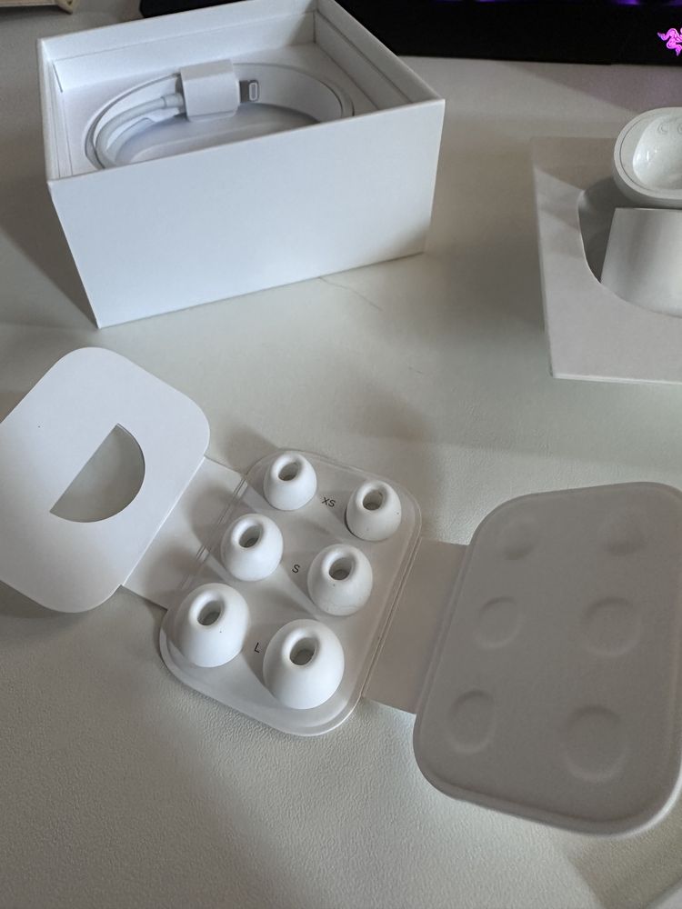 AirPods pro 2 Gen - Lightning port + Mac Safe - Оригинални