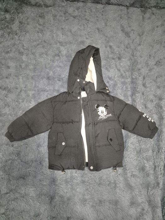 Продам куртку на девочку