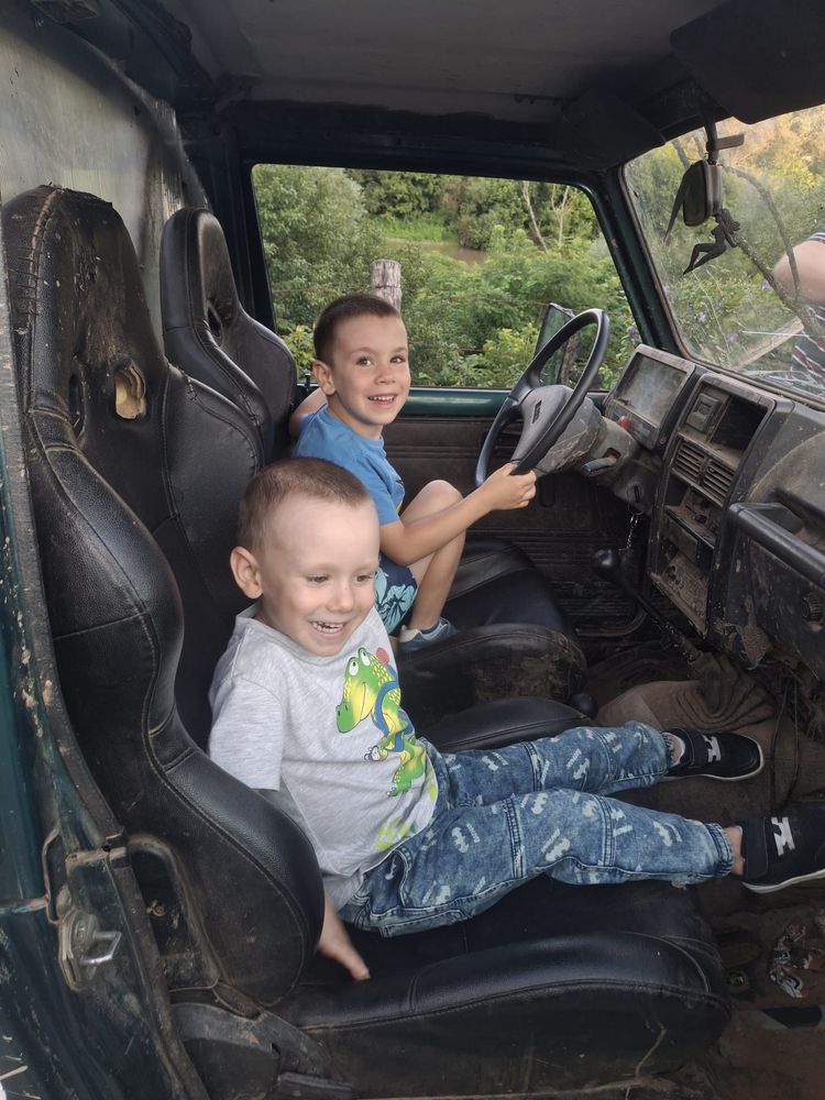 Vand suzuki samurai 1.3 benzina