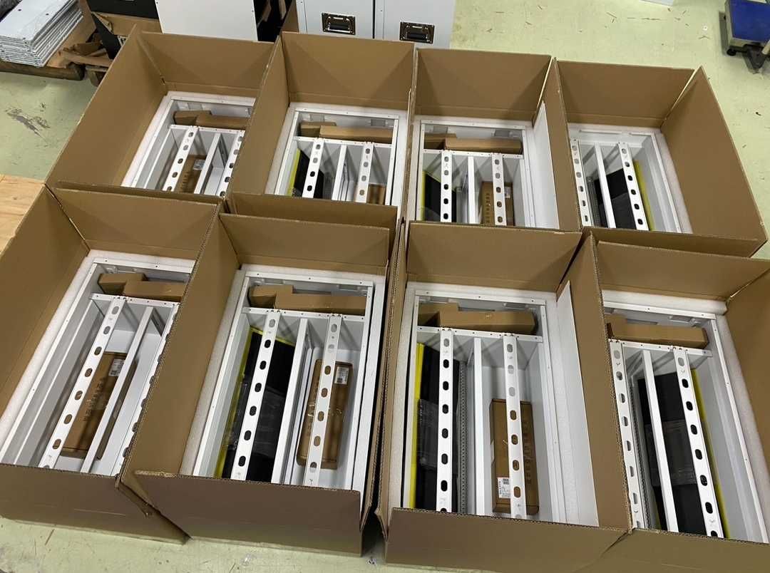 Метални Кутии с JK BMS за 48V Соларни Батерии; за 16S LiFePо4 клетки;