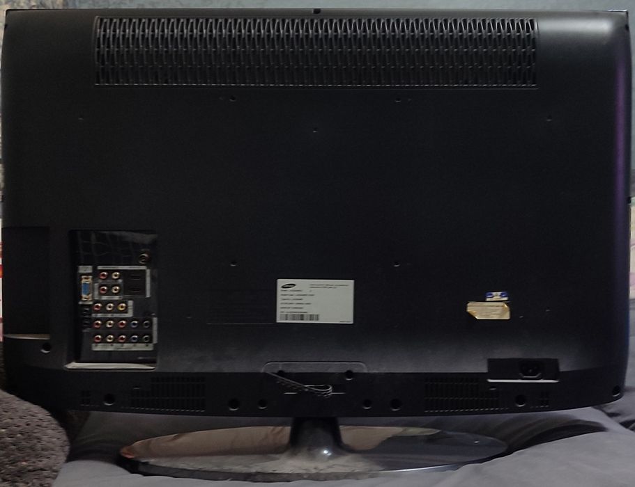 Продаю телевизор Samsung 32 дюйма