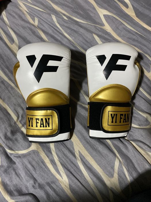 Перчатки боксерские