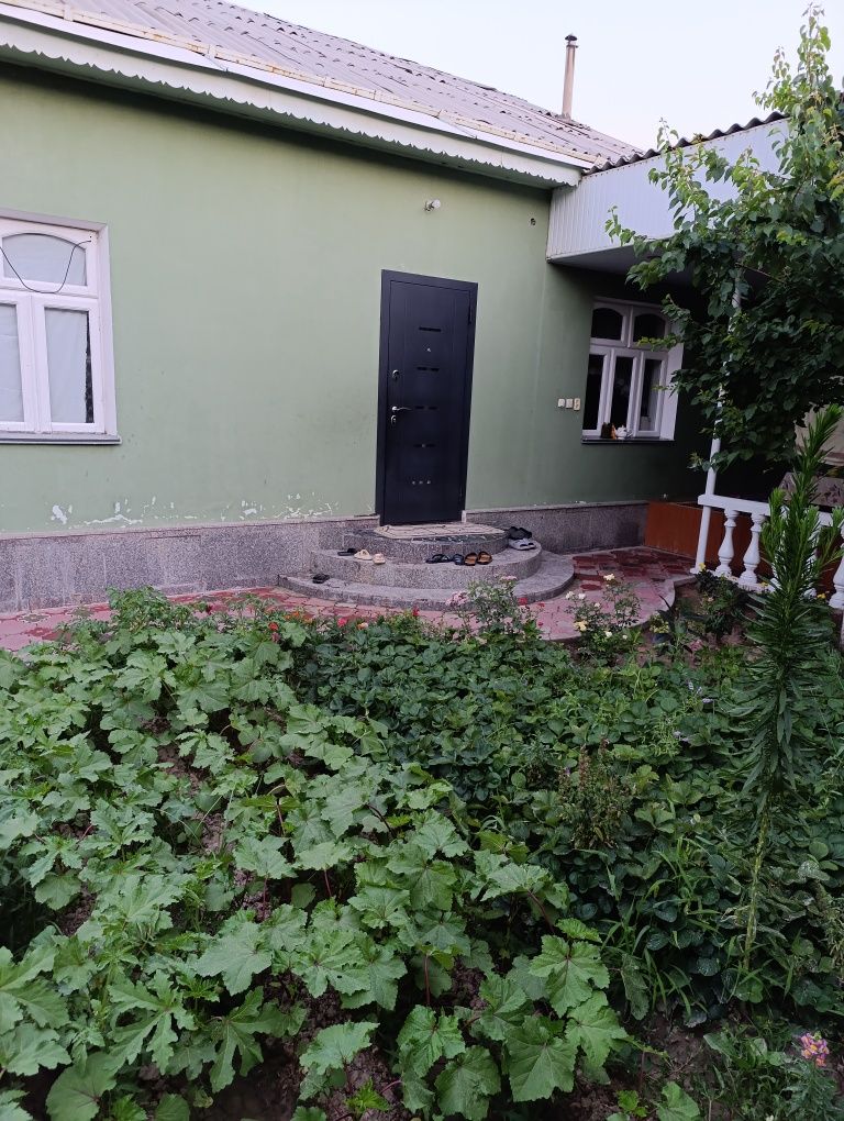 Аранчада ховли уй сотилади