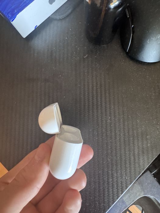 Airpods 3 charging case