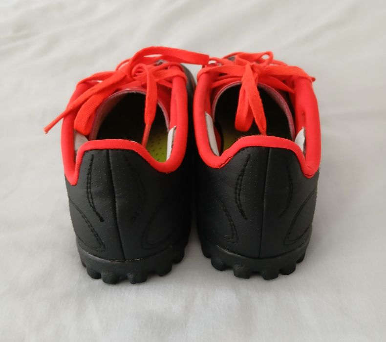 Adidas Predator pt copii marimea 37,5    22cm interior.