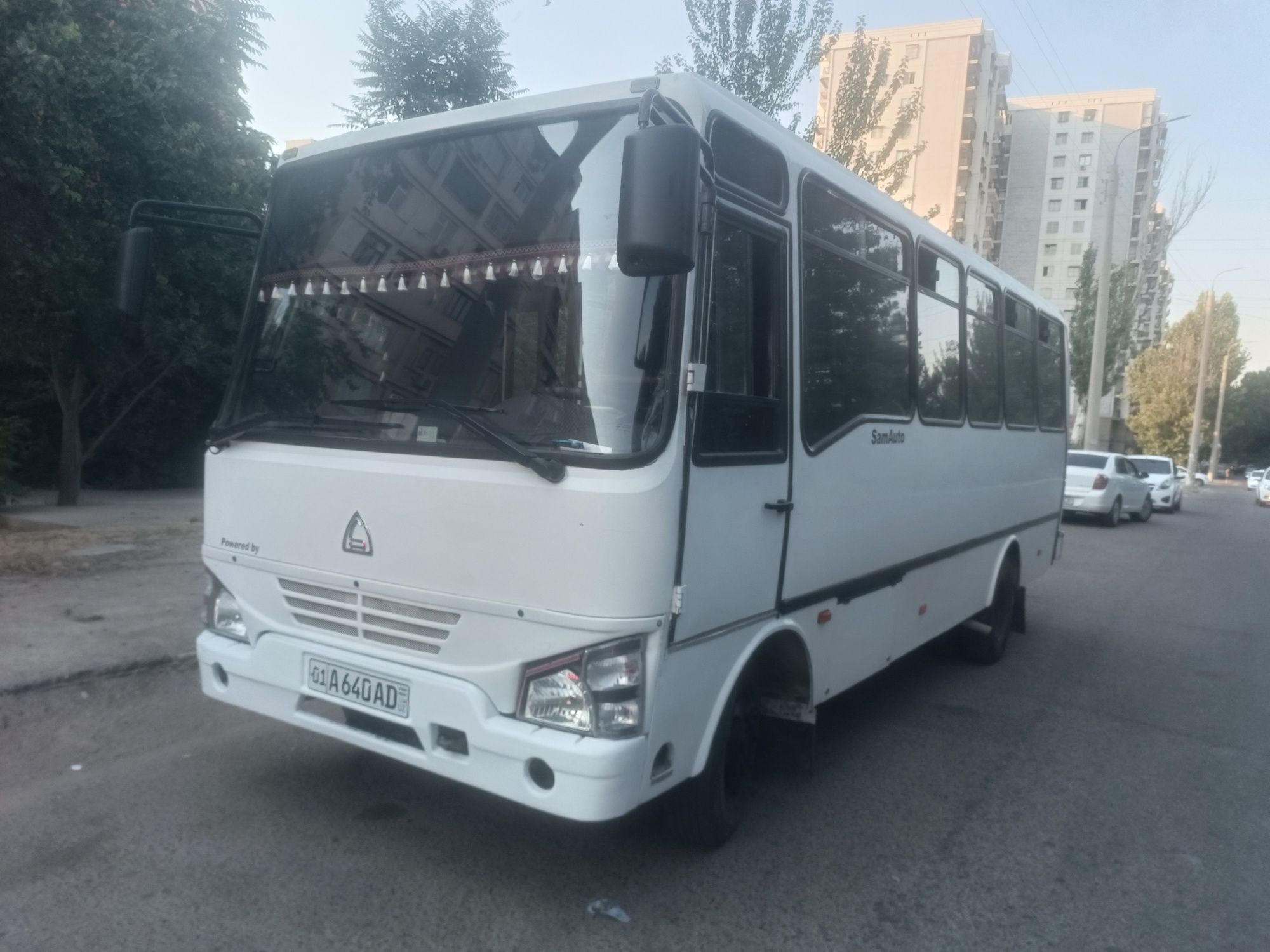 Isuzu avtobuz sotiladi 2015 yil  salarkada