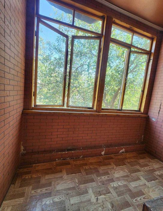 Чиланзар3 Торговый центр чииланзар , продается 3 комнатная квартира