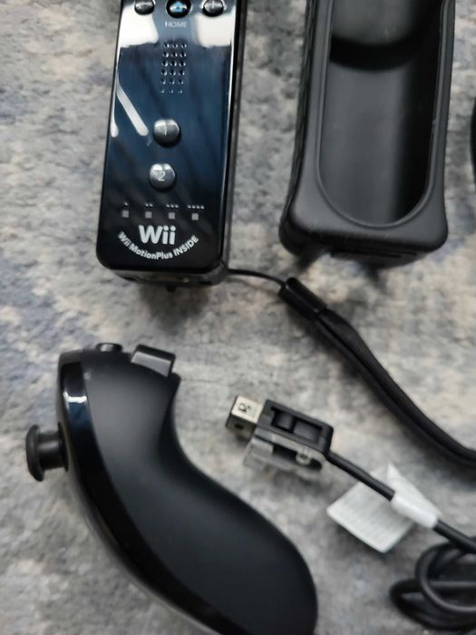 Joc copii - husa + maneta + nunchuck + senzor motion plus inside WII