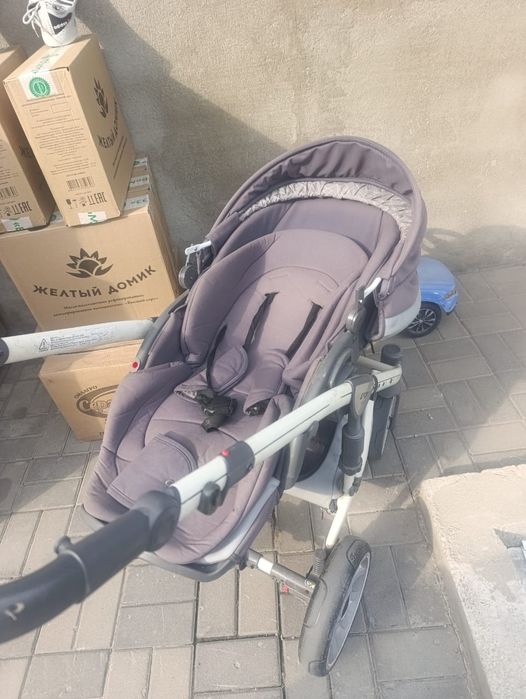 Универсальная коляска 3 в 1 для малышей