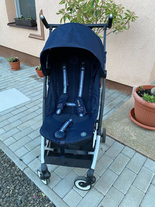 Caruciorul Cybex libelle este aproape nou (folosit de 5 ori )