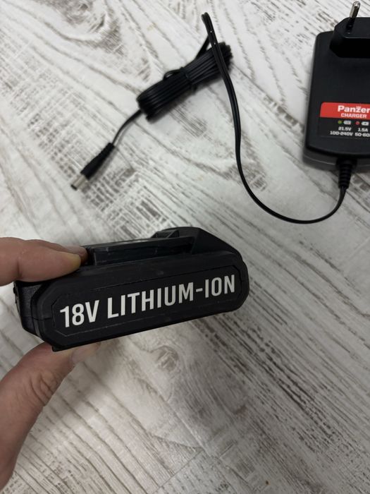 acumulator Panzer 18V 1.5 Ah model vechi