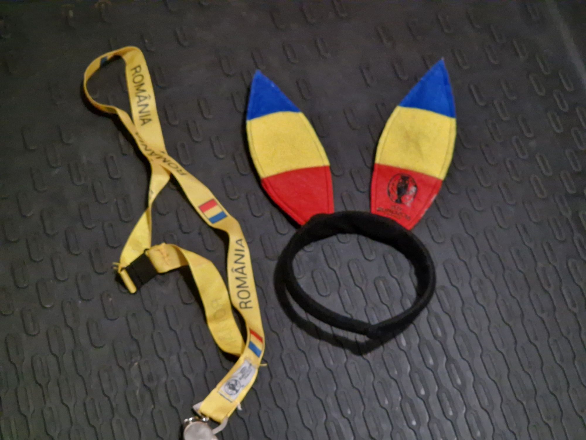 Elemente tricolor