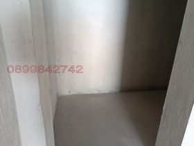 Дава се под наем Гараж / Паркомясто в Пловдив, Тракия - 37 кв.м за 127.5 € - Снимка #6