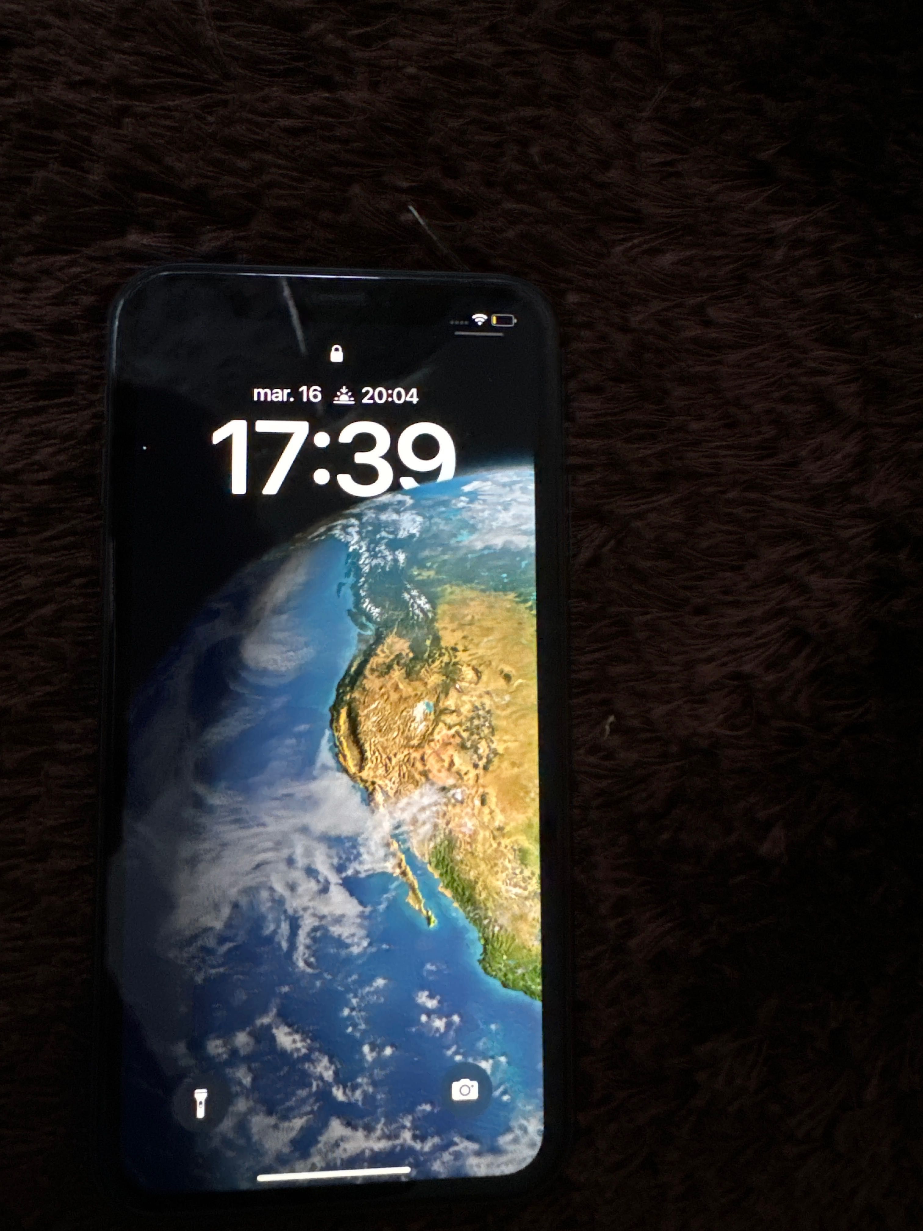 iphone 11,64 gb in stare buna de funcționare