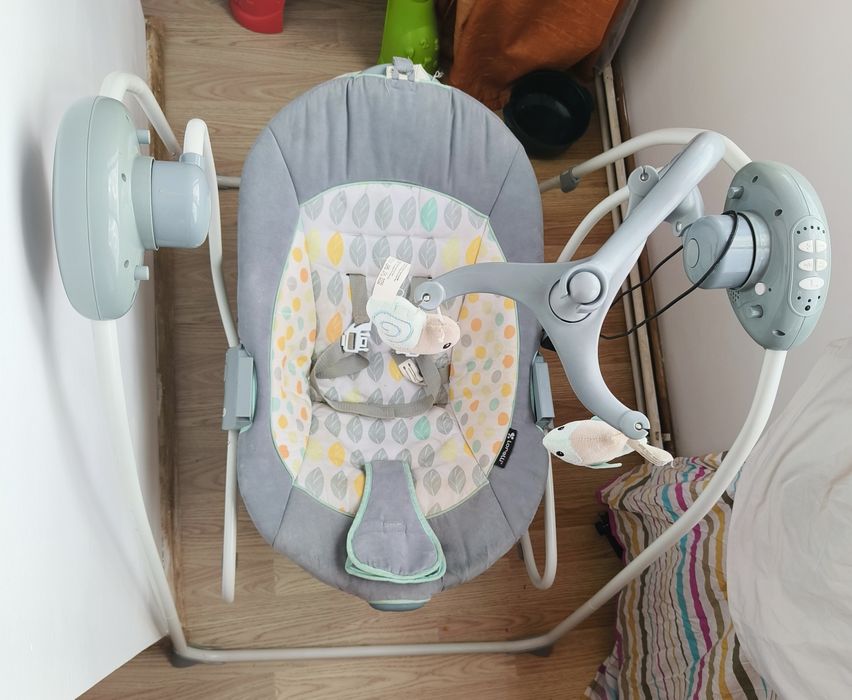 Leagan electric cu conectare la priza Baby Swing+ Grey