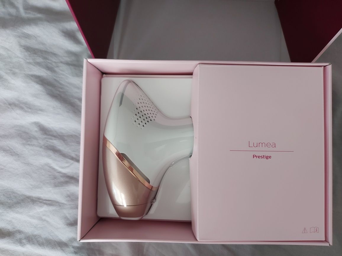 Фотоепилатор IPL Philips Lumea Prestige BRI956/00