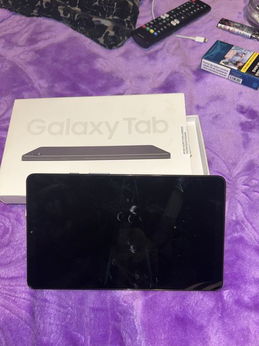 Vând tableta Samsung tab a9