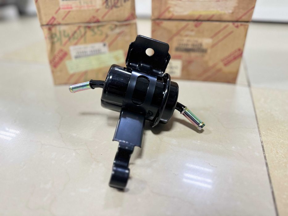 Топливные фильтра Toyota (оригинал) на Toyota Land Cruiser 80, 100