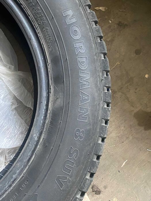 Продам комплект зимний резины  б/у размер 235/60 R18 NORDMAN 8 SUV