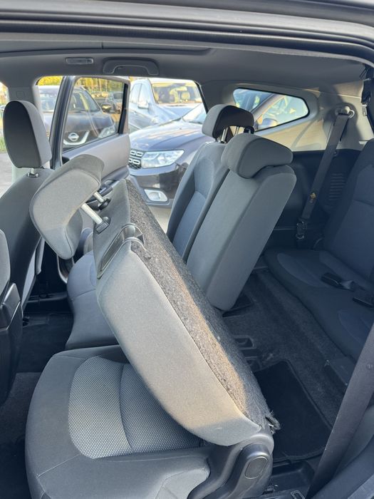 Nissan Qashqai 1.6Benzina 7 locuri