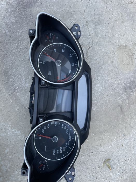 Ceasuri bord color / maxidot Europa Audi A5 A4 b8 diesel / benzina