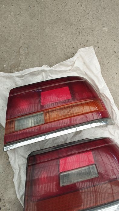 Правый фонарь стоп задний Мазда 626 хэтчбек