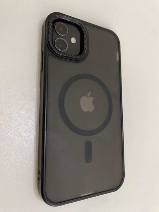 Продам iPhone 11