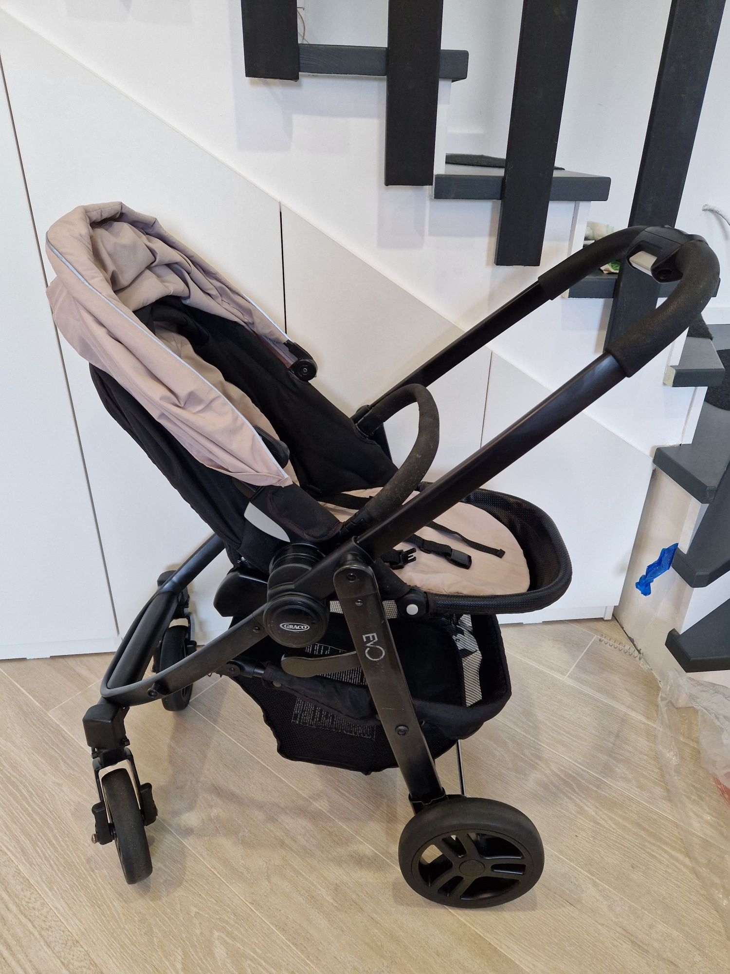 Carucior 3 in 1  Graco si CADOU SCAUN MASINA