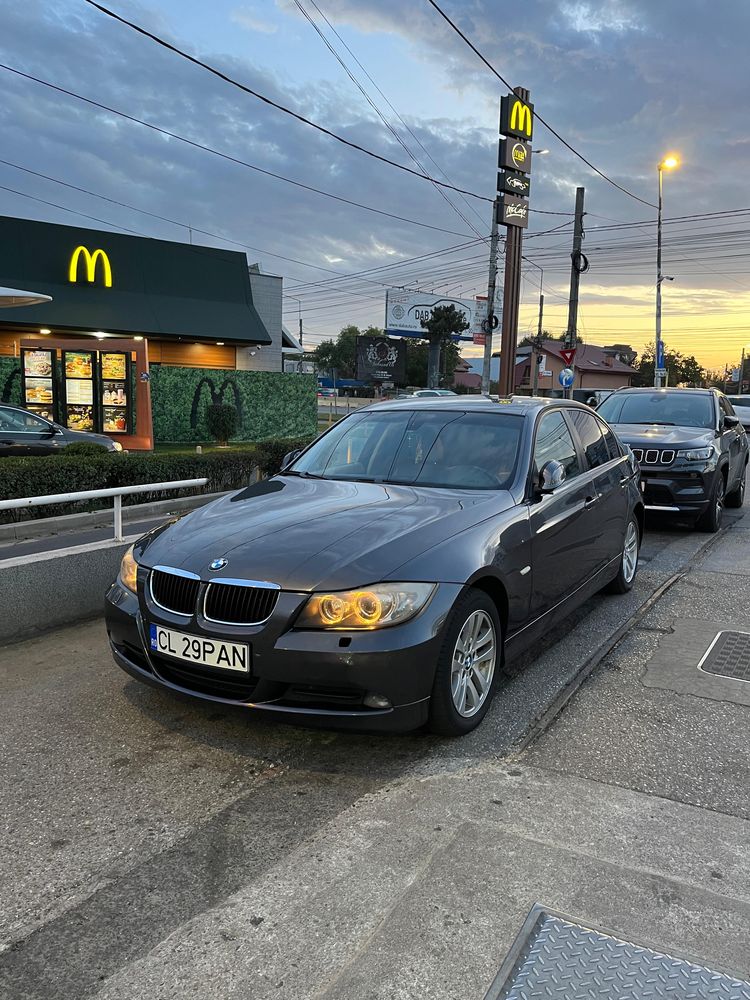 BMW 320D- E90.