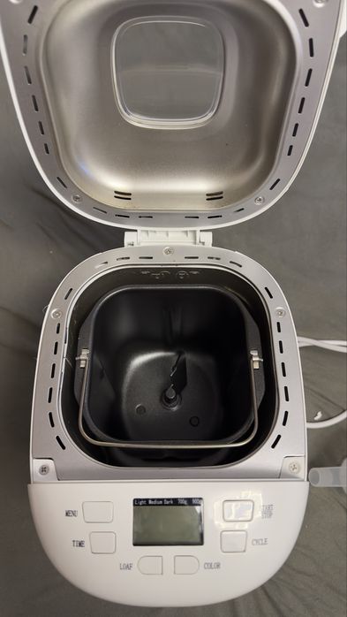 Mașină de pâine Heinner HBM-915WH