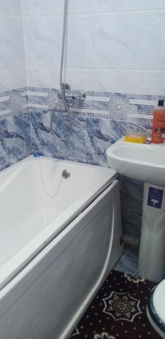 Navoiy shahrida kvartira sotiladi 1 honali