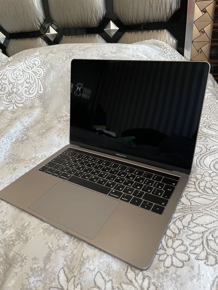 MacBook Pro 13, 512 гб памяти