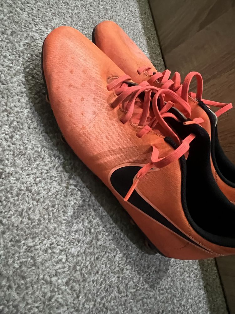 Бутонки Nike Magista