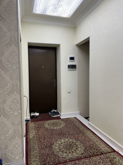 Замона туйхона рупарасида 1 этаж 90 квадрат 3 хона