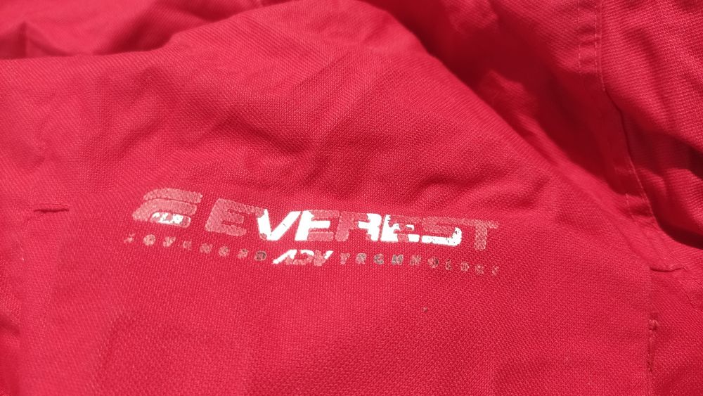 Geaca parka Everest mărime M dama căptușeală pene puf groasa iarna