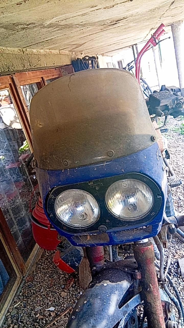 Продавам пистов мотор Хонда BФ 500 на части.  Цената е  по договаряне.