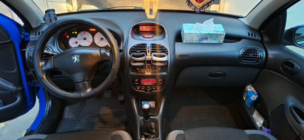 Peugeot 206  97.000 km
