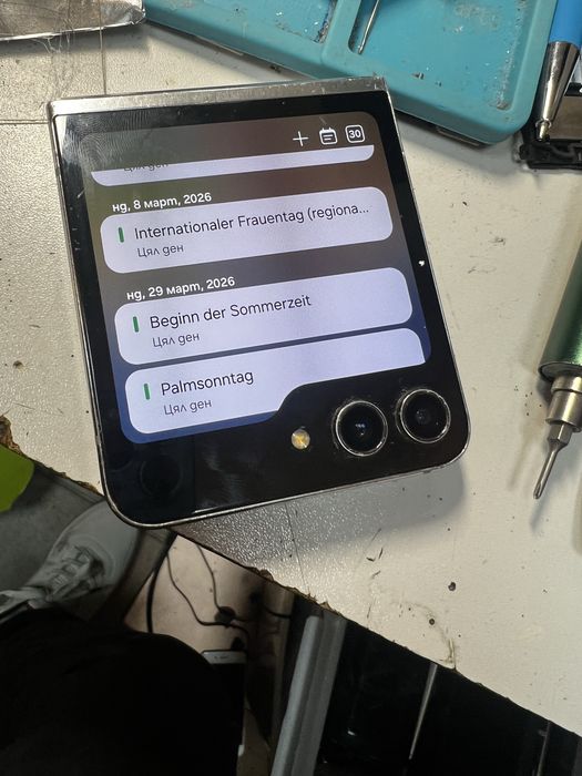 Samsung z flip 5 за части