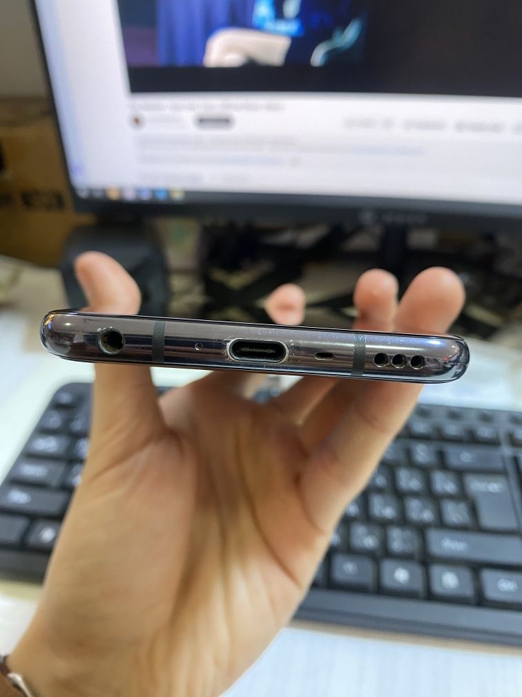 LG v50 thinQ 5G.