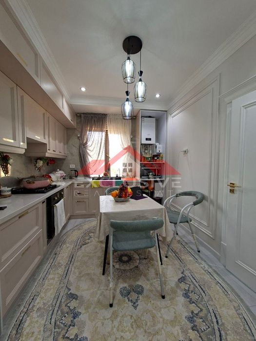 Продается 3х комнатная квартира. Согдиана.