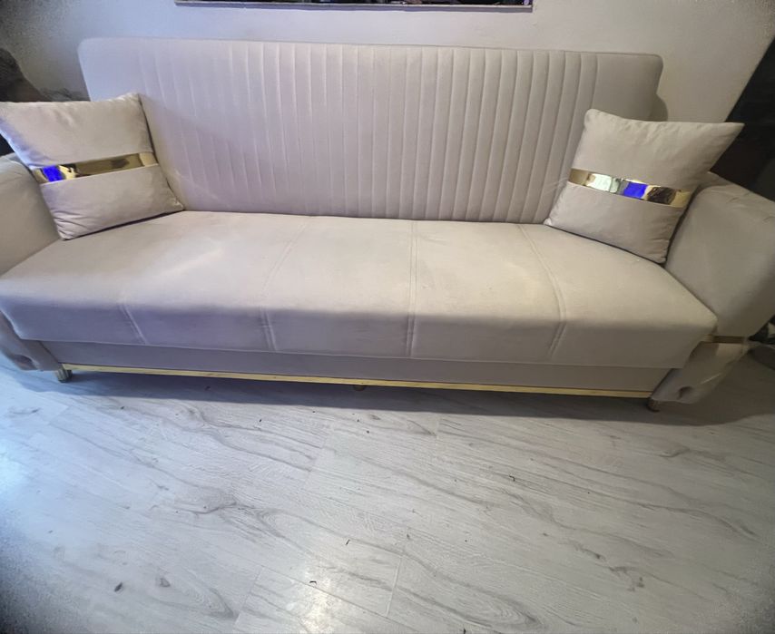 Vand canapea extensibila