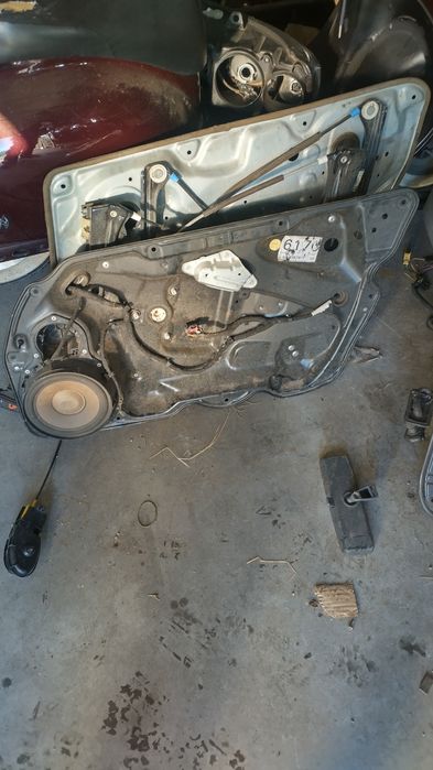 Macara passat B6 dreapta fata