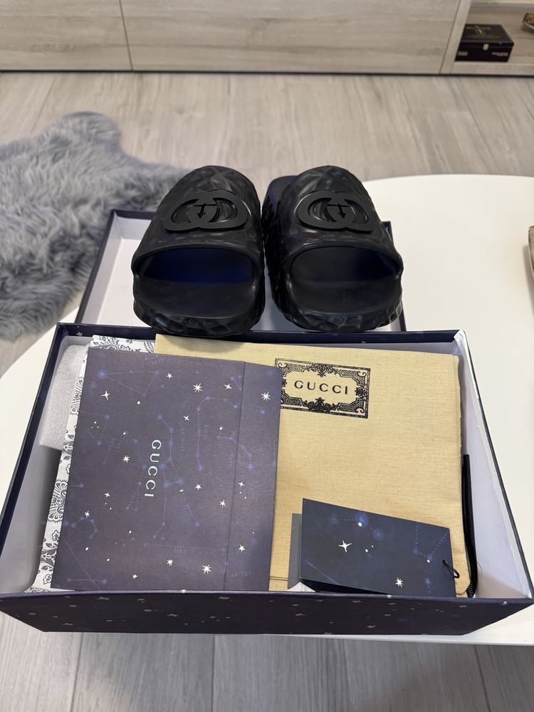 Slapi Gucci colectie noua
